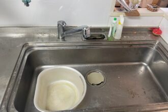 キッチンクリーニング 日進市 シンクの水アカ除去前